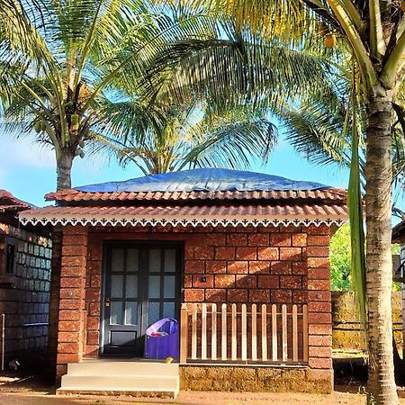 Saka Kadams Home Stay Guhāgar Exterior foto