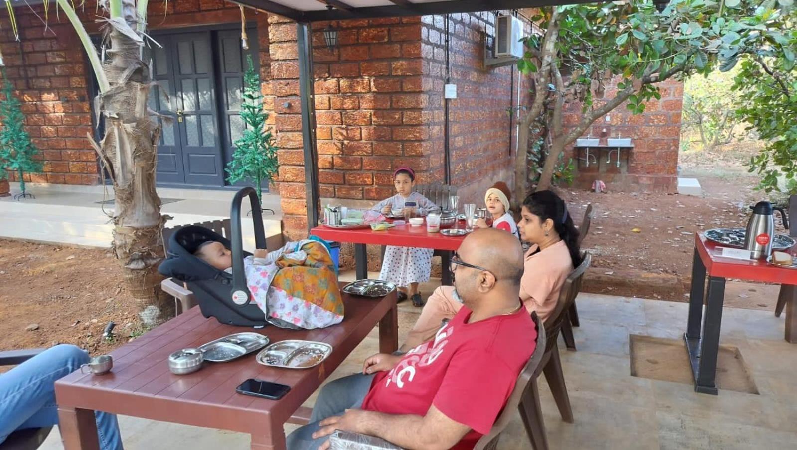 Saka Kadams Home Stay Guhāgar Exterior foto
